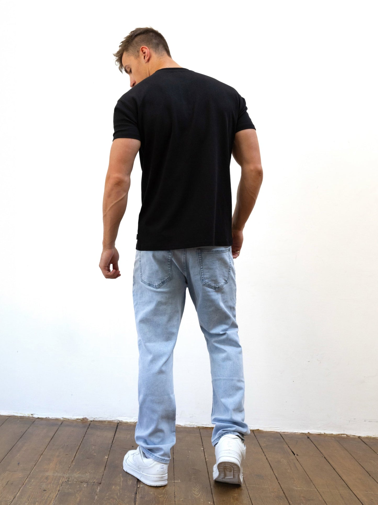 Studio Relaxed T-Shirt - Black